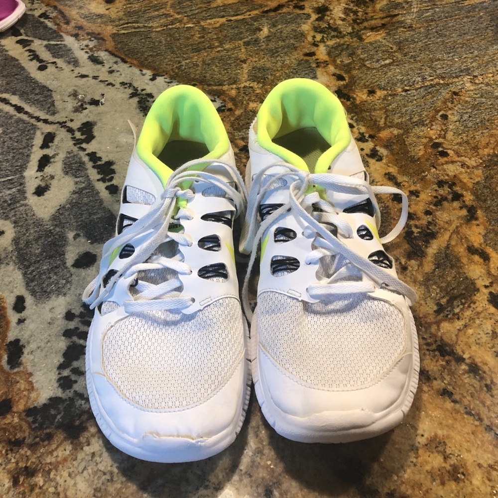 Nike white tennis shoes Free 5.0